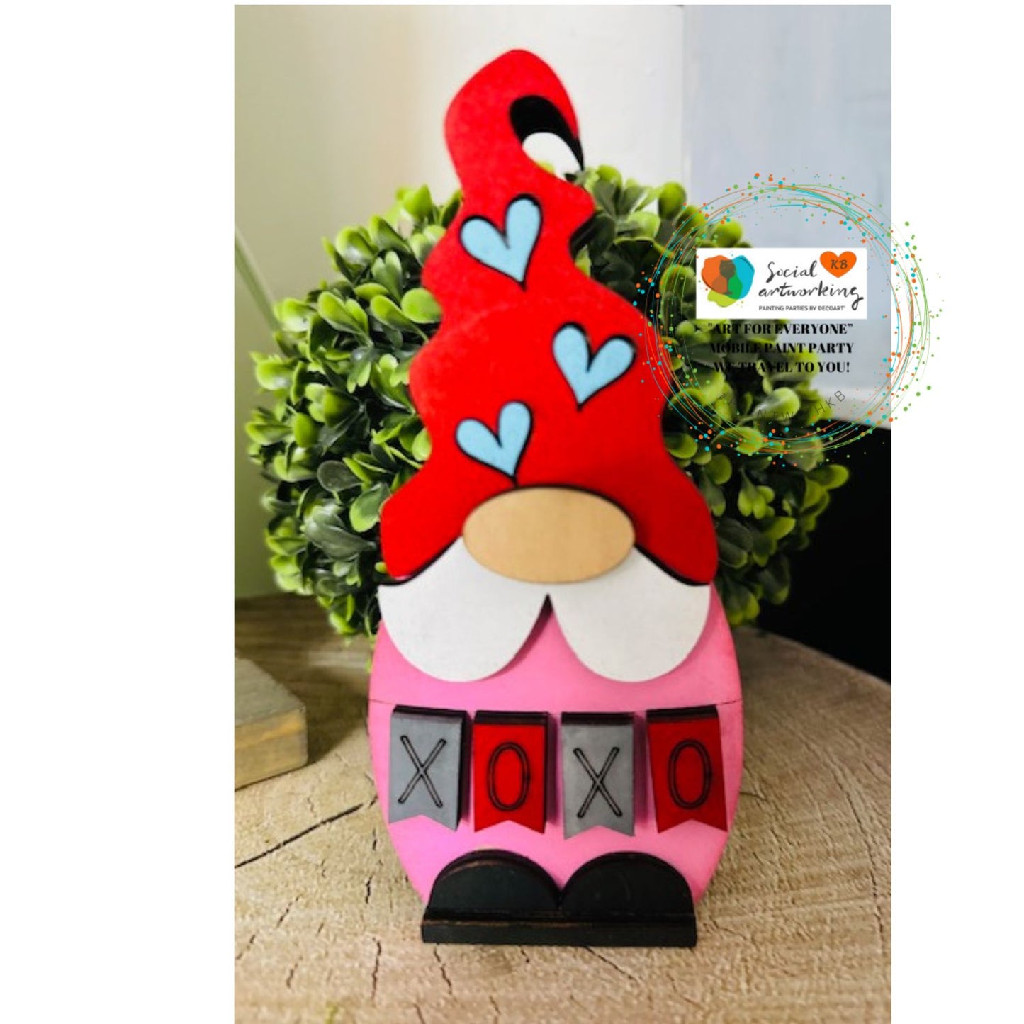 XOXO Valentine Gnome Shelf Sitter