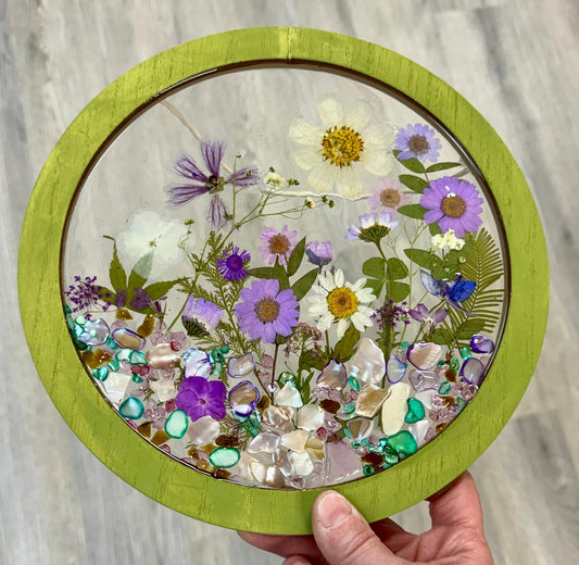 Resin 10" round suncatcher