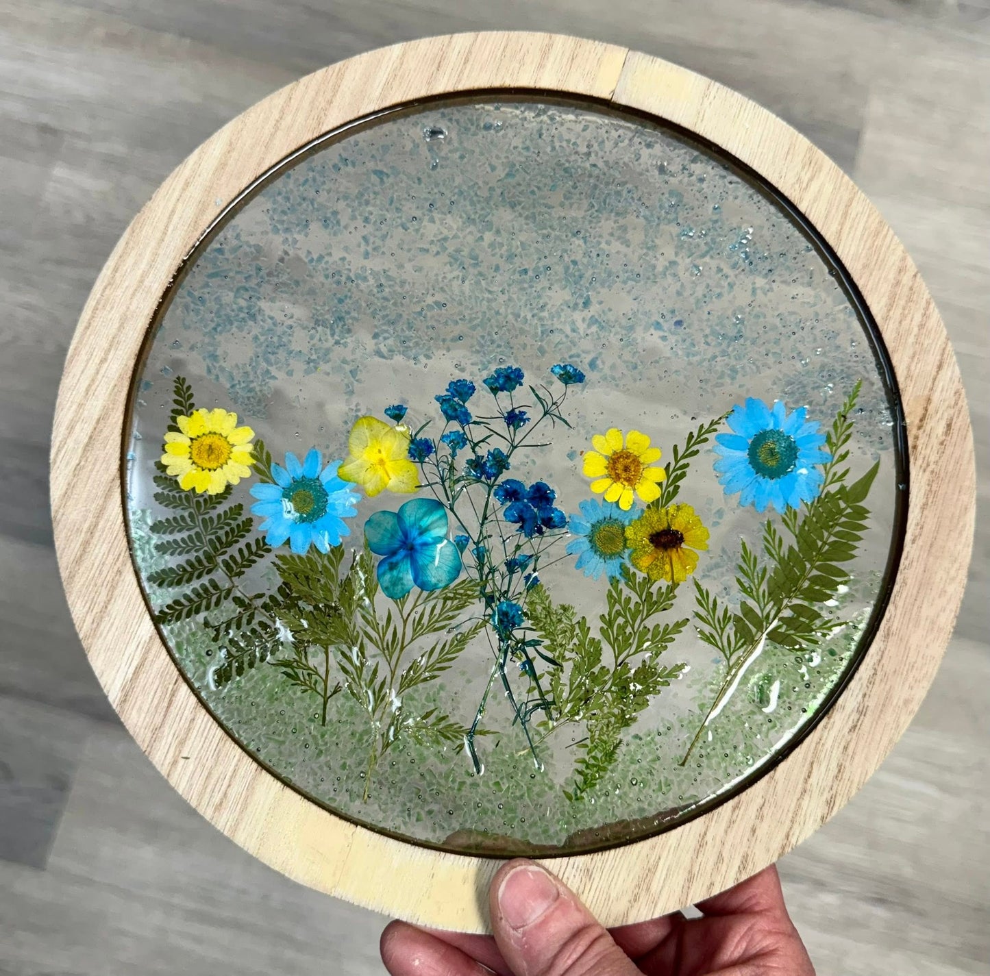Resin 10" round suncatcher