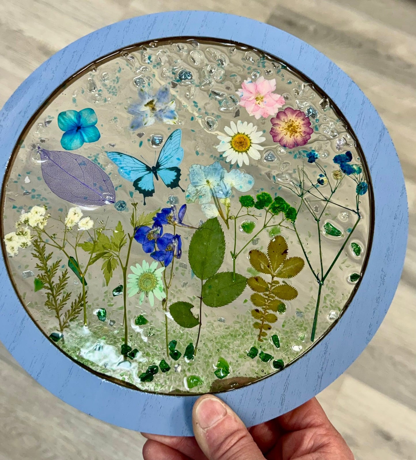 Resin 10" round suncatcher